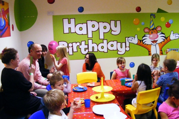 Thundridge Village Hall Parties 324